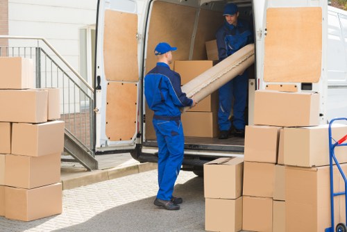Removal van pricing information for Holland Park moves